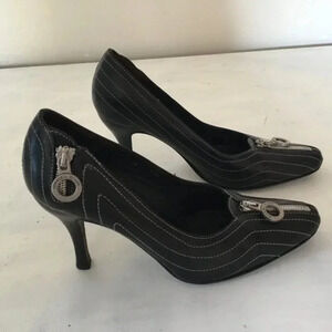 Couture Donald J Pliner Della Black  Leather Zippered Heel SZ  7.5 M